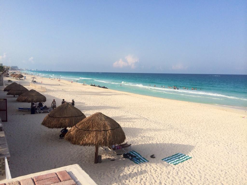 Cancun Beach Aparthotel Brisas الغرفة الصورة